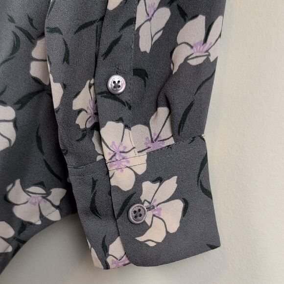 Equipment Femme Silk Floral Gray Button Front Women's Blouse Top Size S - Picture 12 of 12